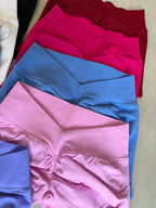 V-Back Scrunch Shorts Women Seamless V Waist Line Scrunch Booty Shorts Fitness Workout Running Yoga Gym Shorts